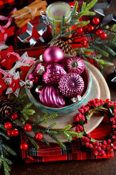 Krásné Vánoční Dekorace Hnědém Pozadí — Stock fotografie