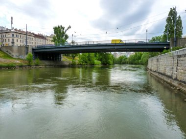 Avusturya, Viyana, Avrupa, bir su kütlesi üzerindeki köprü