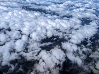 Hindistan, Bangalore 'dan Mumbai, Asya' ya, bulutlar gökyüzünde