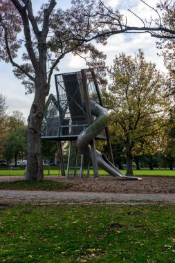 Hollanda, Lahey, Haagse Bos, Avrupa, oyun sahasında metalik kayma