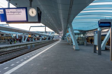 Hollanda, Arnhem - 27 Ocak 2016: Arnhem, Hollanda, Avrupa 'daki tren istasyonu