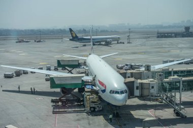 Mumbai, Hindistan - 18 Şubat 2019: British Airways uçağı T2 Mumbai Chatrapati Sivaji Havaalanı, Hindistan