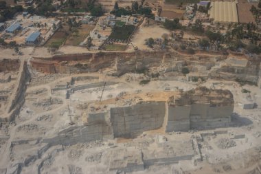 Hindistan, Karnataka, Bangalore, Bengaluru, gündüz vakti bir uçak penceresinden şehrin havadan görünüşü