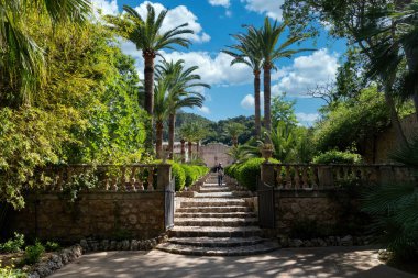 Tramuntana Dağı 'ndaki Alfabia Bahçeleri ve doğa parkına giriş - Bunyola, Mallorca, Balearic Adaları, İspanya