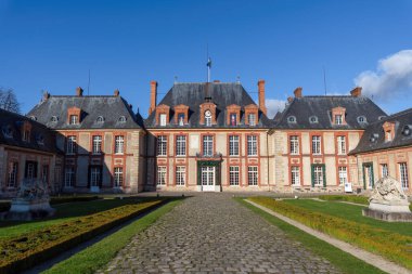 Choisel, Fransa - 28 Kasım 2023: Chateau de Breteuil, Chevreuse Vadisi. Paris yakınlarında Choisel 'da yer almaktadır..