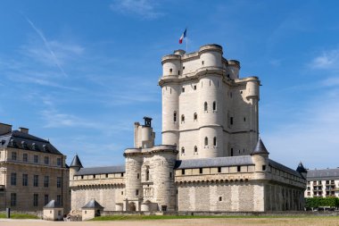 Paris yakınlarındaki Vincennes Şatosu (Vincennes Kalesi)