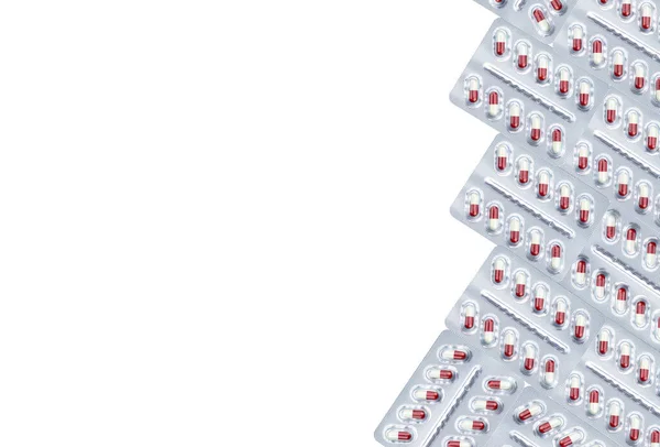 Белая Красная Капсула Таблетки Блистерной Упаковке Изолированы Белом Фоне Рецепт — стоковое фото
