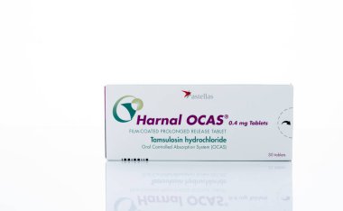 CHONBURI, THAILAND-OCTOBER 22, 2023: İyi huylu Prostatik Hiperplazi tedavisi için Tamsulosin ilacı. Filmli uzun süreli tablet. Astellas İlaç Ürünleri Tedavi için BPH.