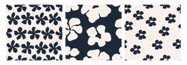 Donanma ve krem tonlarında kusursuz soyut çiçek desenleri koleksiyonu. Modern minimal tasarım seti tekstil, kumaş, ambalaj kağıdı, duvar kağıdı, arka plan ve yüzey dekorasyonu için mükemmeldir.