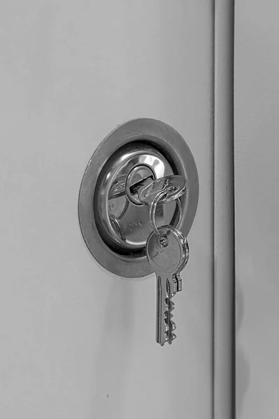 Ключи Висят Дверной Замочной Скважины Стене — стоковое фото