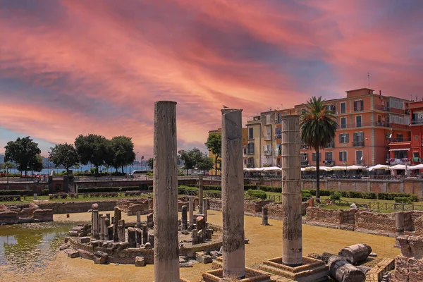 Раскопанные Руины Macellum Pozzuoli Которые Продовольственным Рынком Римской Колонии Юге — стоковое фото