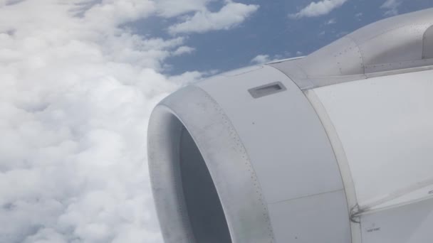 Kilátás Repülőgép Motor Belülről Kabin Ablakon Keresztül Miközben Repül Égen — Stock videók