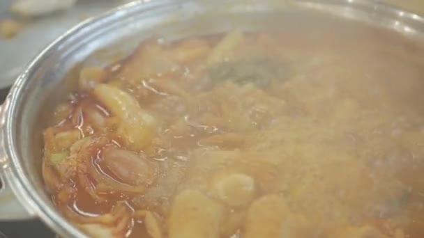 Zavřít Při Použití Hůlky Pick Tteok Pokki Korejské Kimchi Tteok — Stock video