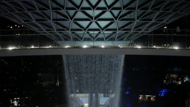 Августа 2022 Сингапур Аэропорт Чанги Вид Крытый Водопад Jewel Changi — стоковое видео