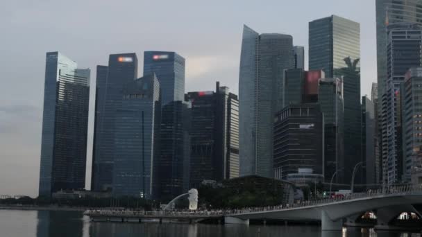 Nacht Uitzicht Hoogbouw Wolkenkrabber Kantoor Financiële Gebouw Torens Stad Singapore — Stockvideo