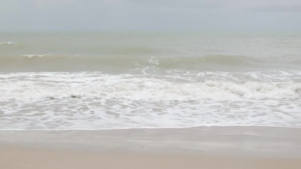 Paisaje Vista Mar Con Olas Día Verano Hermosa Playa Tropical — Vídeos de Stock
