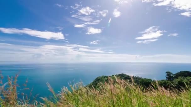 Yaz Tatilinde Tayland Güneyinde Güneşli Bir Günde Okyanus Denizindeki Dağ — Stok video