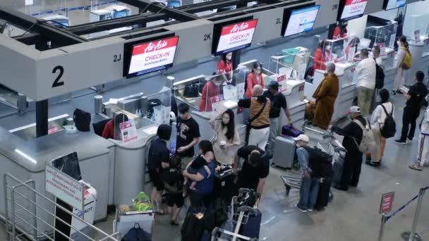 Dezembro 2022 Aeroporto Donmuang Banguecoque Tailândia Pessoas Lotadas Linhas Passageiros — Vídeo de Stock