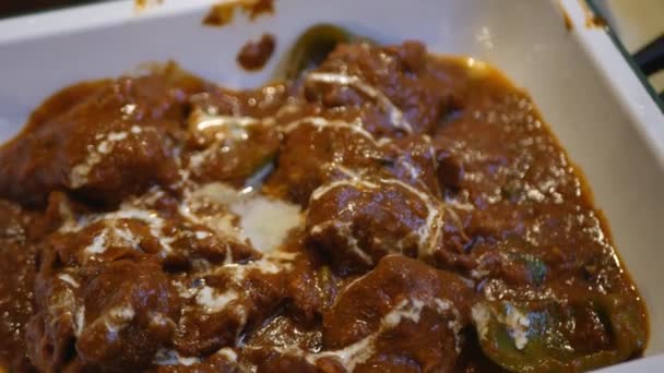 Close Red Chicken Butter Curry Indian Food Chicken Masala Asian — Vídeos de Stock