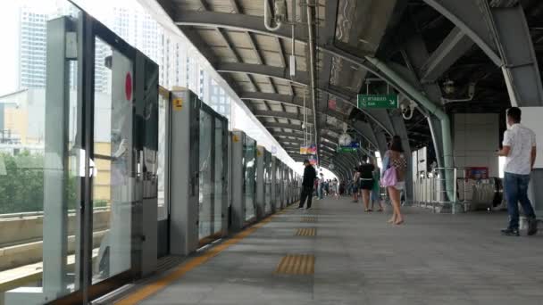 November 2022 Bangkok Thailand Uitzicht Het Spoor Weg Platform Systeem — Stockvideo