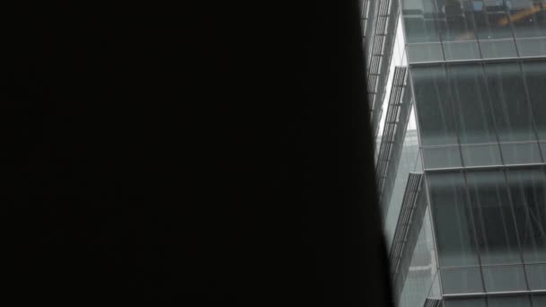 Нижний Угол Зрения Небоскреба Небоскреба Офисное Финансовое Здание Башня Городе — стоковое видео