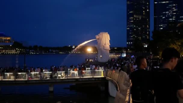 Április Szingapúr Kilátás Merlion Szobor Kikötő Öböl Területén Számos Felhőkarcoló — Stock videók