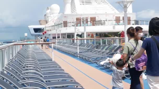 Singapur Das Spektrum Der Meere Königliche Karibik Kreuzfahrtschiff Deck Mit — Stockvideo