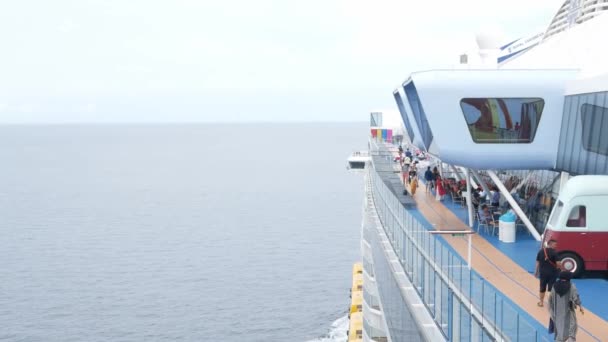 April30 2023 Singapore View Top Deck Royal Caribbean Cruise Ship — Stock Video