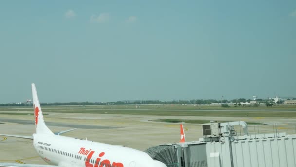 May 2023 Bangkok Thailand Don Muang International Airport Airplane Airbus — стоковое видео