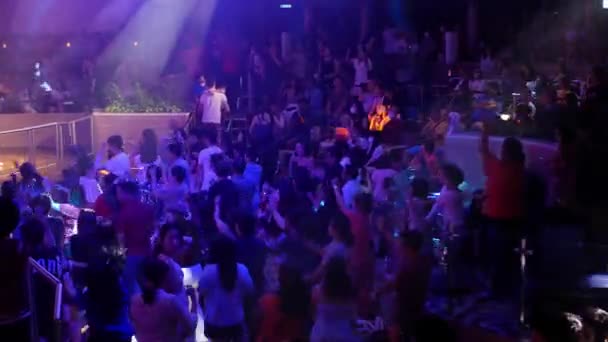 April30 2023 Singapore Crowd People Making Party Concert Nightclub People — Vídeo de Stock