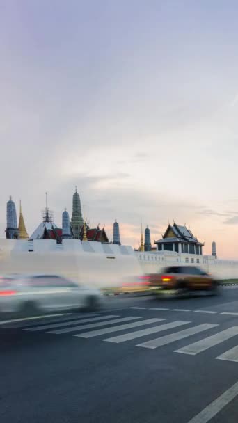 Bangkok Büyük Kraliyet Sarayında Günbatımında Günbatımında Çok Fazla Trafik Güzel — Stok video