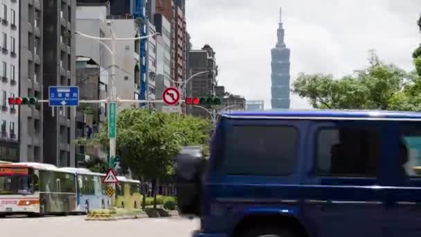 Juli 2023 Taipei Taiwan Timelapse Gatuvy Fotgängare Och Bilar Trafik — Stockvideo