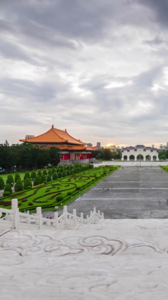 Vertikale Zeitraffer Ansicht Bei Chiang Kai Shek Memorial Hall Denkmal — Stockvideo