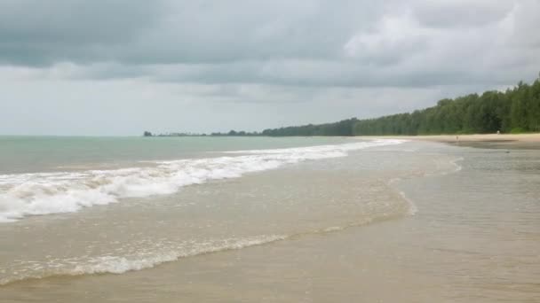 Wybrzeże Morze Brzeg Biały Piasek Gładka Plaża Turkusowym Tropikalnym Morzu — Wideo stockowe