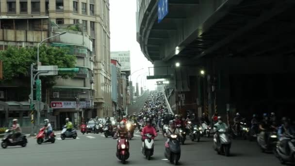 Taipei Taiwan Street View Full Motorbike Traffic Rush Hour Day — стоковое видео