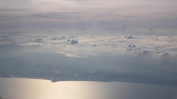View Sea Coast While Flying Fluffy Cloud Sky Scape Daytime — Stok video