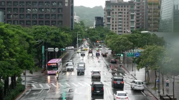 July26 2023 Taipei Taiwan Landscape Street View Intersection Pedestrian Crossing — Vídeo de Stock