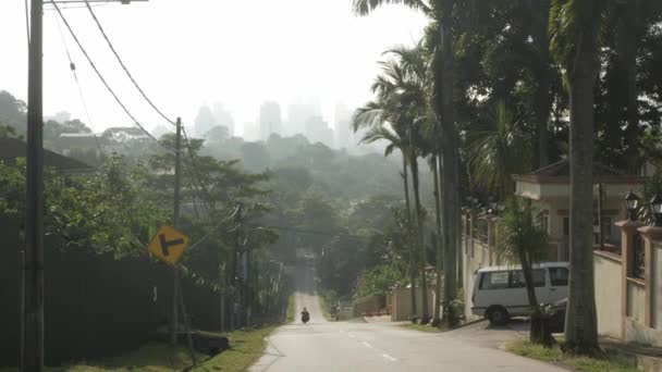 Blick Auf Lokale Straße Führt Die Innenstadt Von Kuala Lumpur — Stockvideo