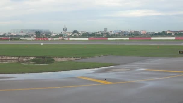 Grudnia2023 Bangkok Tajlandia Widok Przez Okno Samolotu Skrzydłem Samolotu Podczas — Wideo stockowe