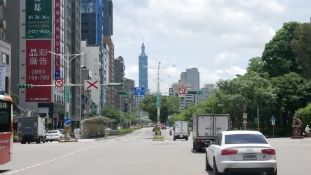 Július 2023 Taipei Taiwan Street View Kereszteződésben Gyalogos Autók Közlekedés — Stock videók
