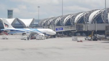 24 Haziran 2024 Bangkok Suvarnabhumi Havaalanı, Tayland Havalimanı. Bangkok Havayolları 'nın havalimanı havalimanı gündüz görüntüsü.