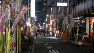 January26,2024.Osaka, Japonya. Yerel restoranı ve Dontonburi bölgesindeki gece hayatı semtindeki dükkanları olan yerel bir sokak.