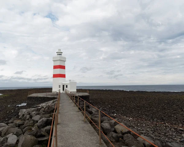 Régi Gurdur Világítótorony Piros Fehér Színekkel Izland Déli Partjainál Található — Stock Fotó