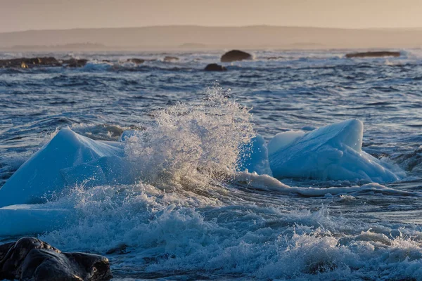 Iceberg Près Rivage Dans Village Pêcheurs Musgrave Harbour Terre Neuve — Photo