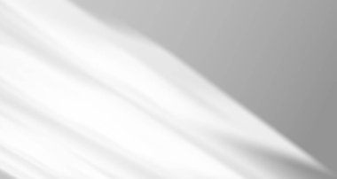 Doğal ışığın yumuşak örtüsü. Ürün sunumu için soyut arkaplan. Doğal ışık düzeni. Duvardaki güneş ışınlarından yansıyor. Odadaki bulanık gölgeler.