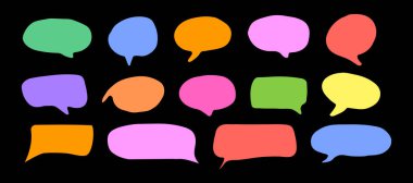 Boş metin şekilleri. Sıvı soyut konuşma baloncukları. El çizimi organik çerçeveler.