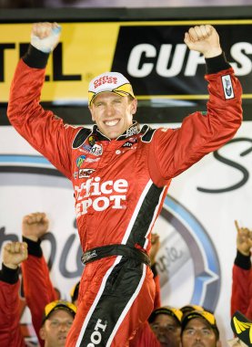 August 25, 2007 - Bristol, TN, USA: Carl Edwards wins at Bristol Motor Speedway for the running of the NASCAR Nextel Cup Series Sharpie 500 in Bristol, TN.