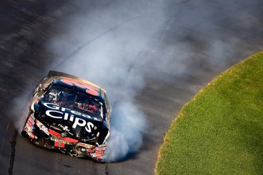 September 22, 2007 - Dover, DE, USA: Jason Leffler has problems at Dover International Speedway during the running of the NBS Roadloans.com 200 in Dover, DE.