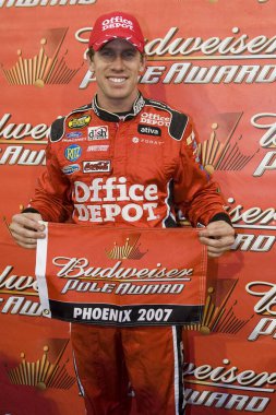 November 09, 2007 - Avondale, AZ, USA: Carl Edwards wins the pole for the NNCS Checker Auto Parts 500 at Phoenix International Raceway in Avondale, Arizona
