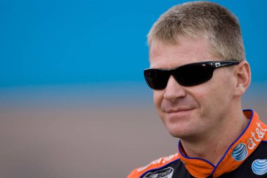 February 11, 2001 - Phoenix, AZ, USA: Jeff Burton waits to qualify at Phoenix International Raceway for the running of the NASCAR Nextel Cup Checker Auto Parts 500 race in Phoenix, AZ.